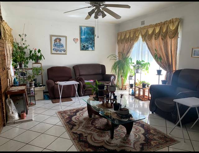 3 BEDROOM HOUSE FOR SALE IN VANDERBIJLPARK CE 5